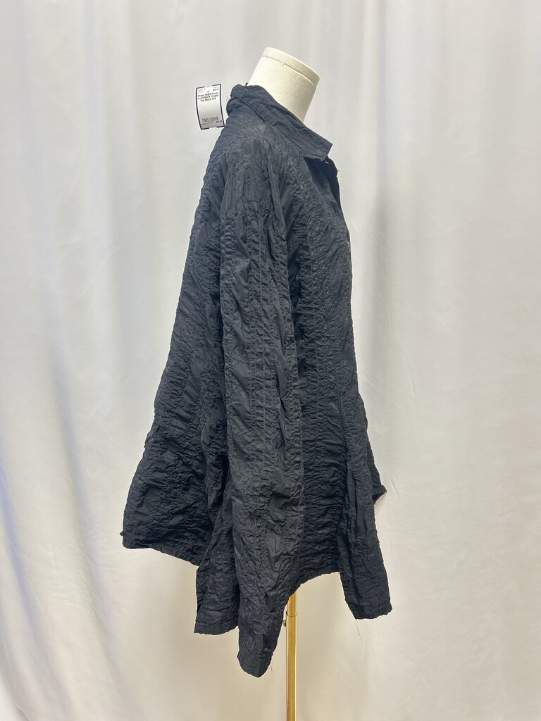 Dress to Kill Black Crinkle Top