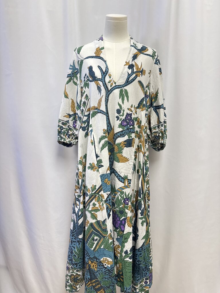 John & Mickie White Bird Motif Maxi Dress