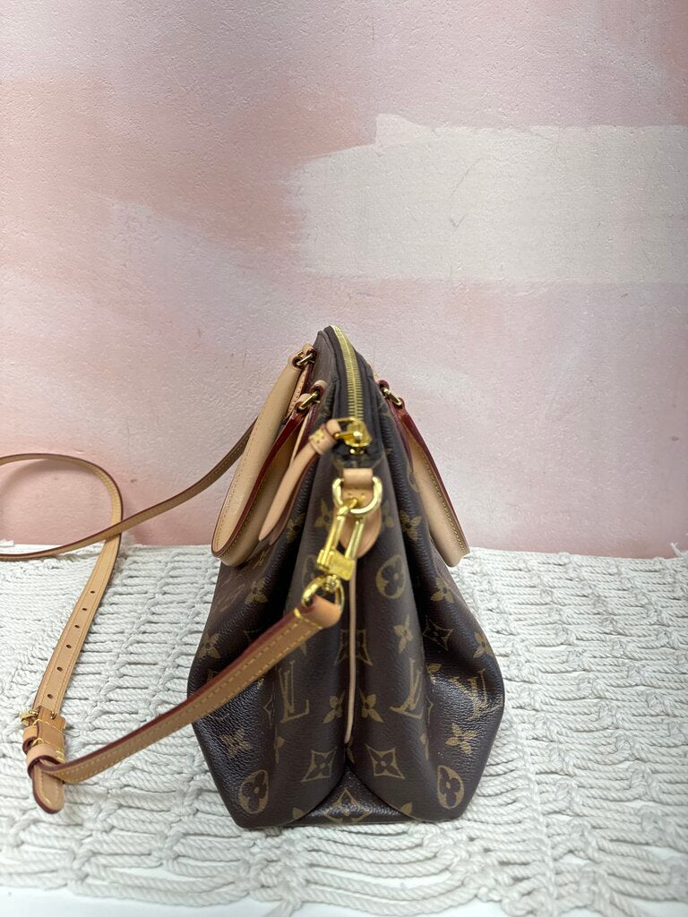 Louis Vuitton Monogram Rivoli MM '18