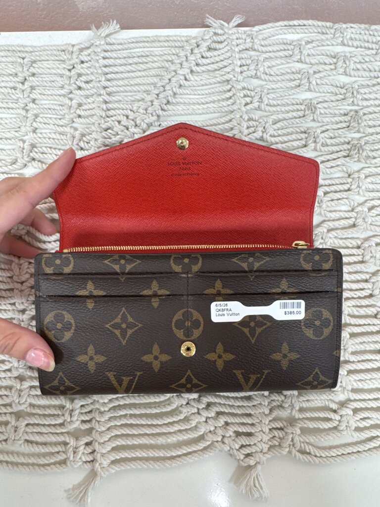 Louis Vuitton Monogram Sarah Wallet w/Dustbag '20