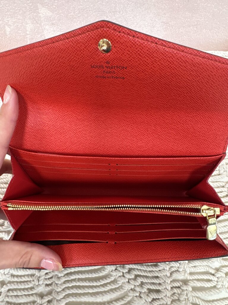 Louis Vuitton Monogram Sarah Wallet w/Dustbag '20