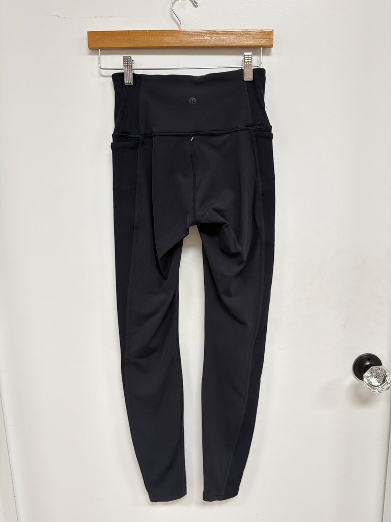 Lululemon Black Cropped Legging