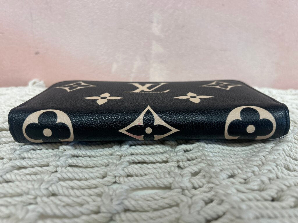 Louis Vuitton Jumbo Monogram Zippy Wallet