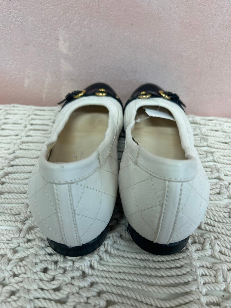 AGL Quilted Cap Toe Flat