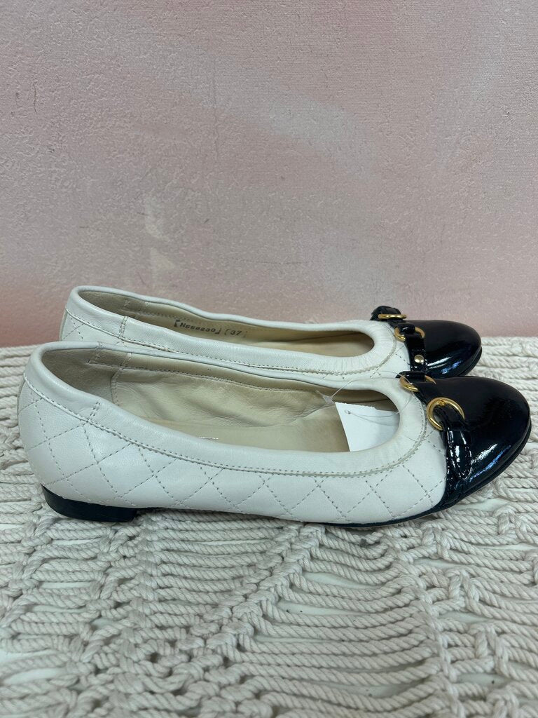 AGL Quilted Cap Toe Flat