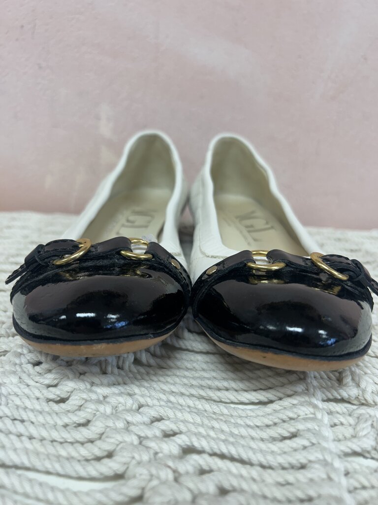 AGL Quilted Cap Toe Flat