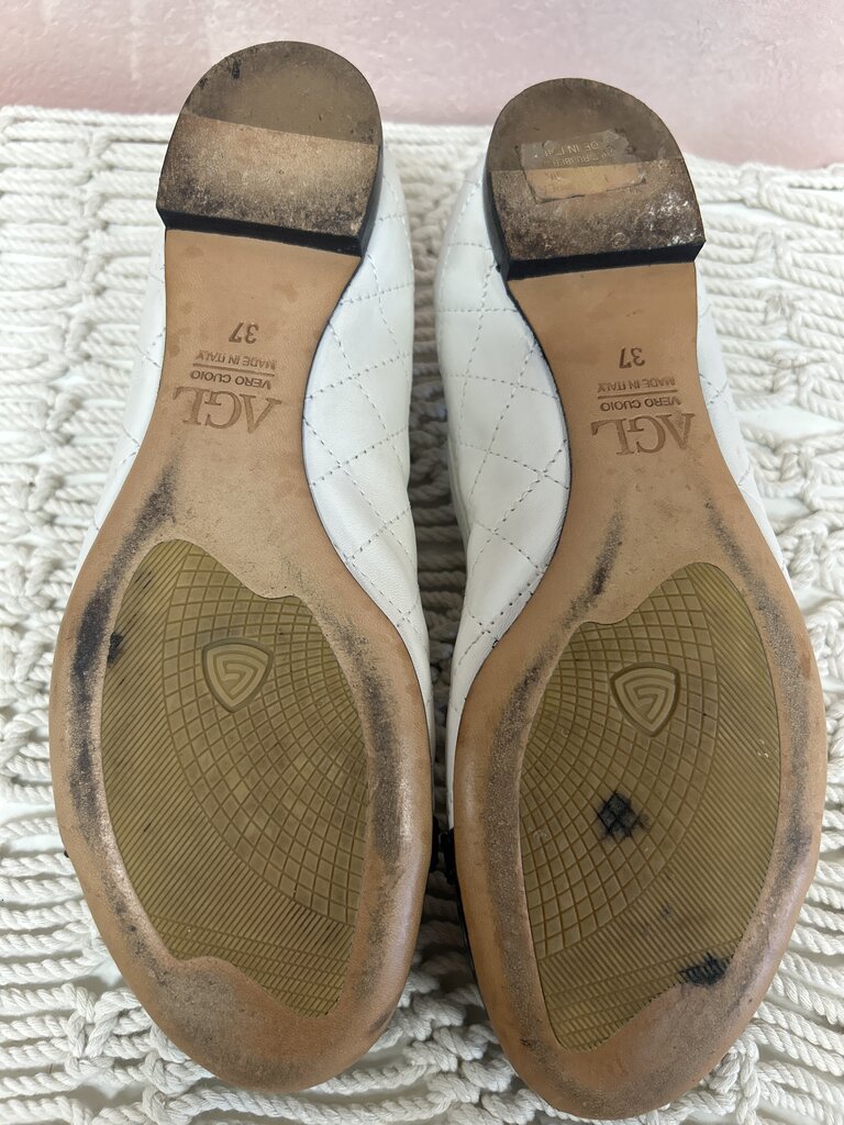 AGL Quilted Cap Toe Flat
