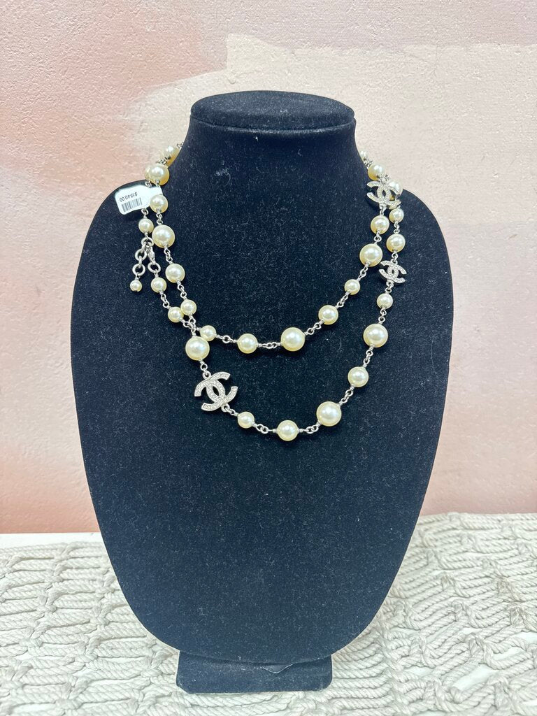 Chanel Interlocking CC Station Graduated Faux Pearl Necklace w/ Box and Holder