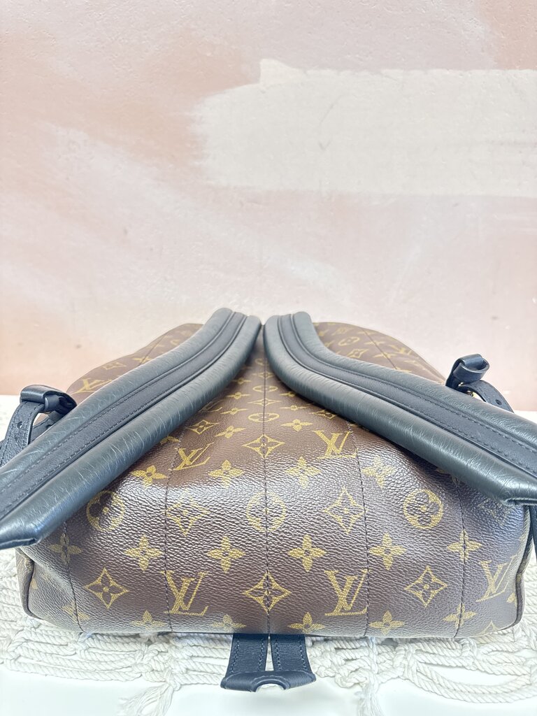 Louis Vuitton Monogram Palm Springs Backpack w/ mis-matched Dustbag