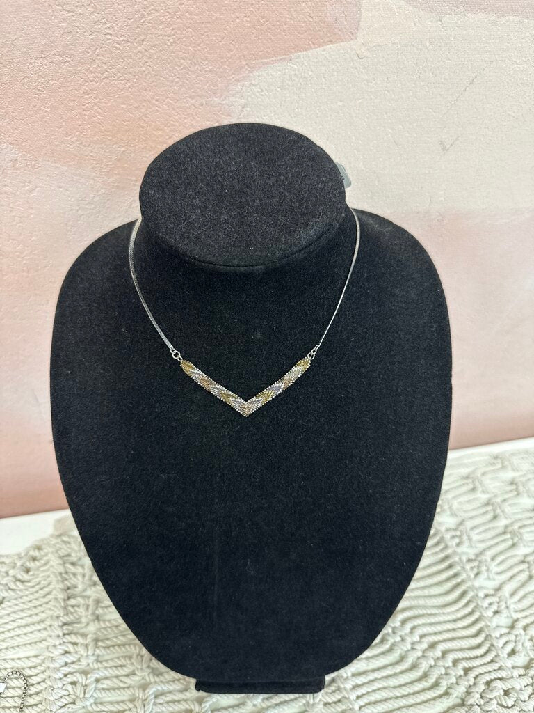 Silver Chevron V Necklace w/Bag