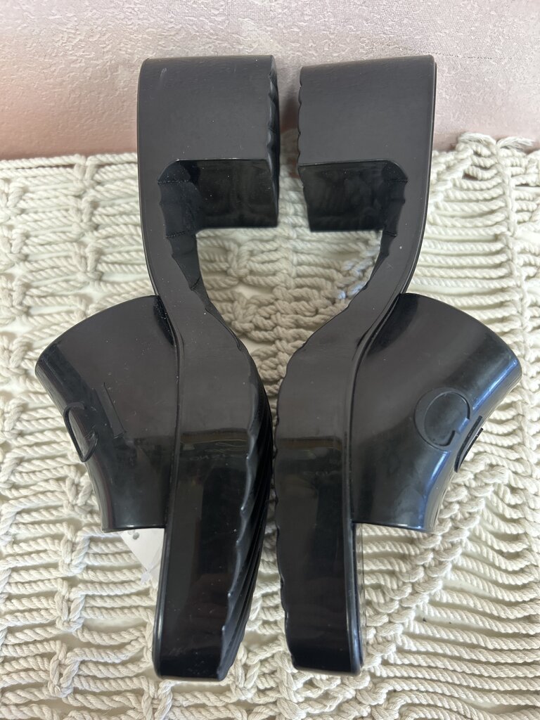 Gucci Black Rubber Block Heel Slide
