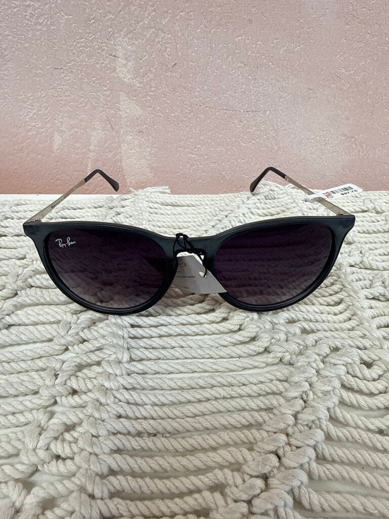 Ray Ban Erika Sungalles w/Case NWT