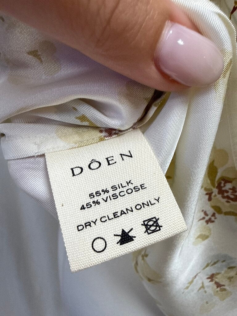 Doen Ivory Floral Ruffle Top