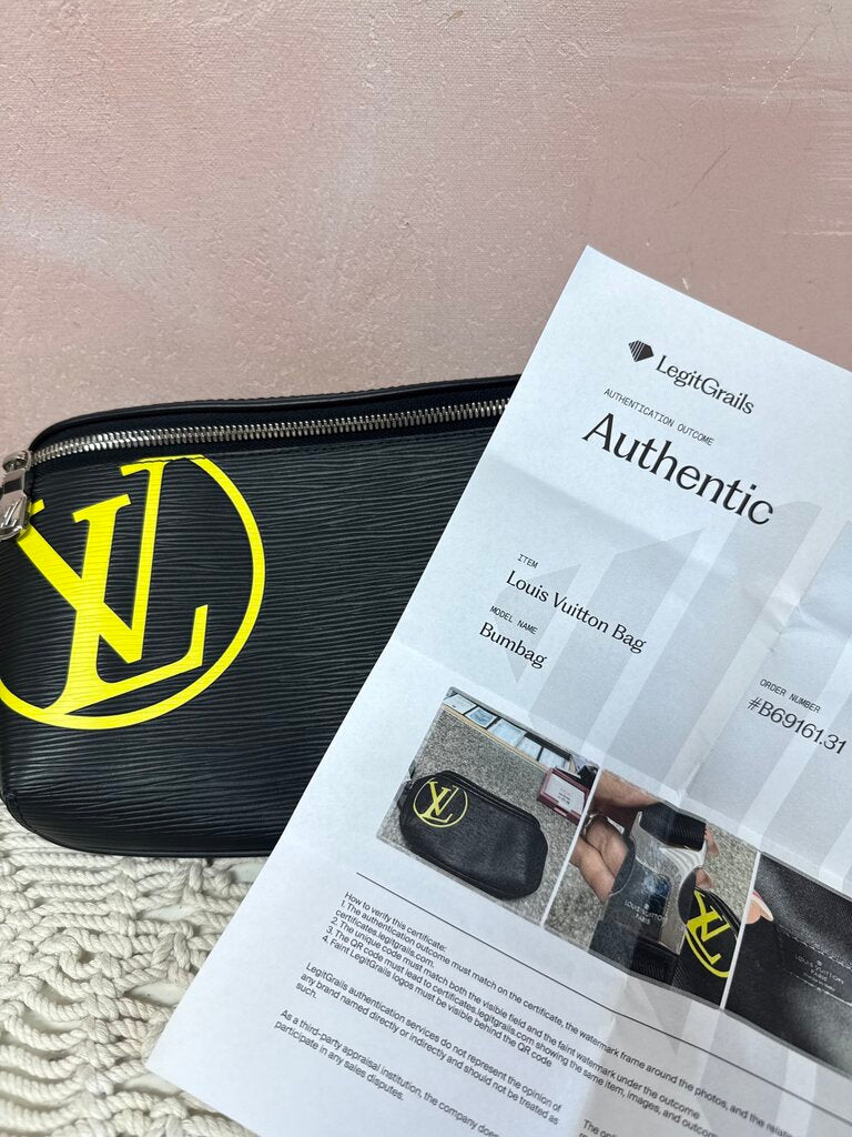 Louis Vuitton Black Epi Circle Logo Bumbag '19