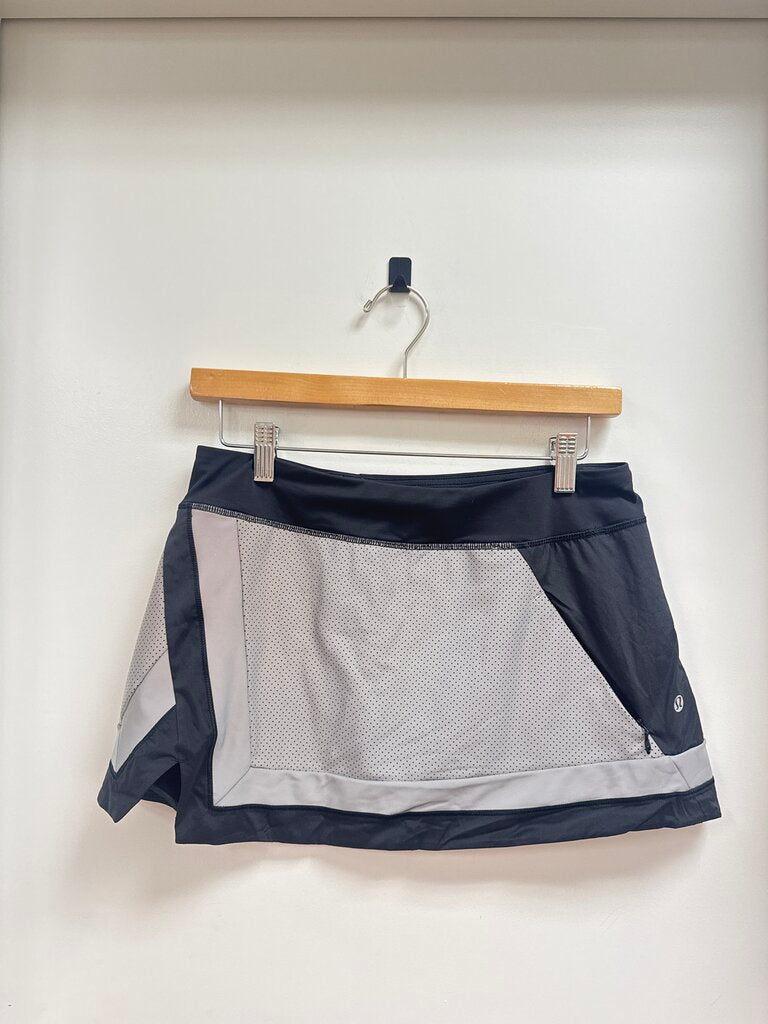 Lululemon Black/Silver Skirt