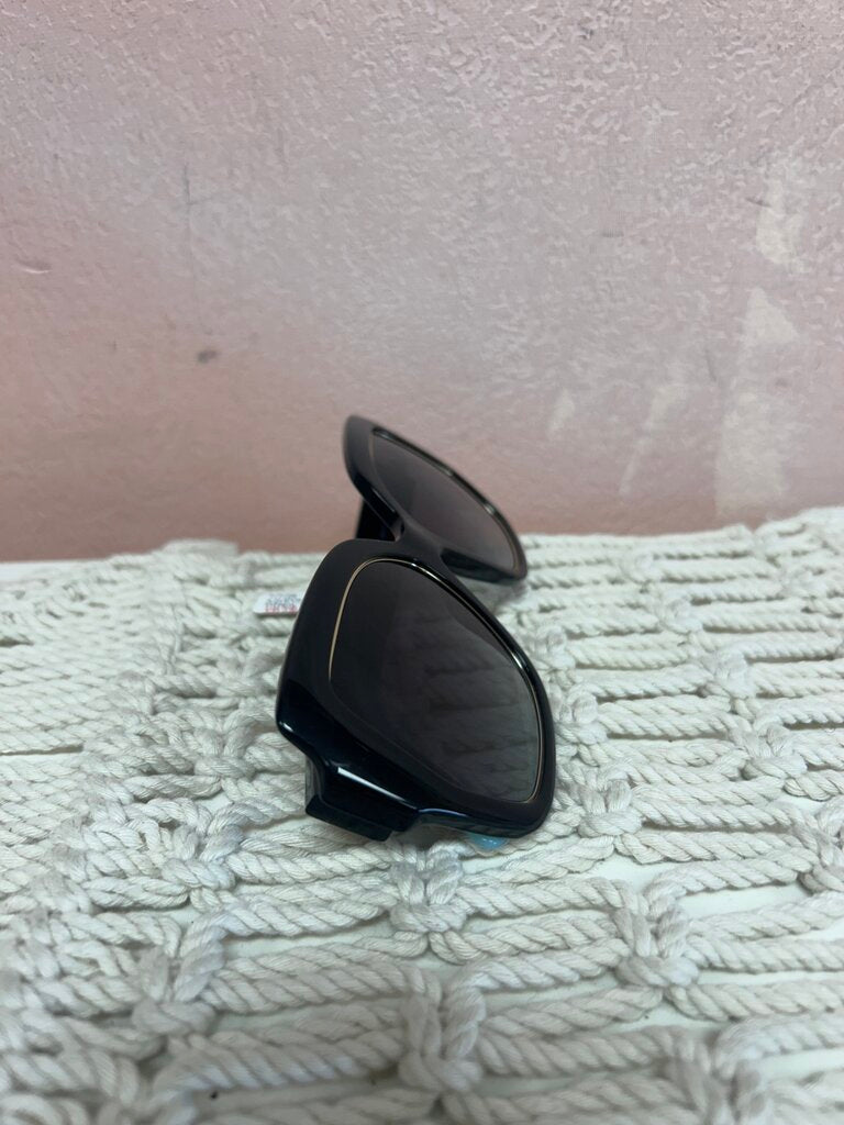 Tiffany & Co Square Frame Gradient Lense Sunglasses w/ Case
