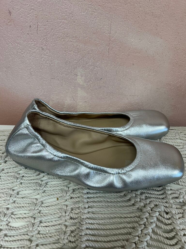 Stuart Weitzman Leather Ballet Flat