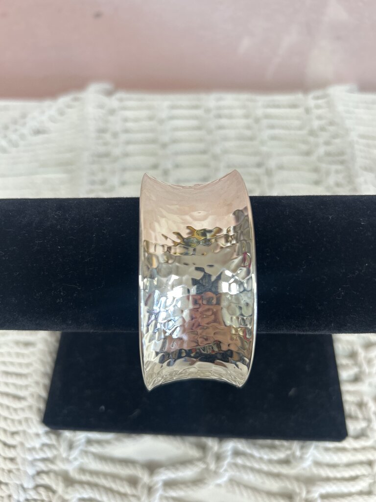 James Avery Hammered Sterling Silver Bangle W/ Box and Dustbag