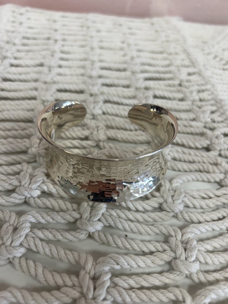 James Avery Hammered Sterling Silver Bangle W/ Box and Dustbag