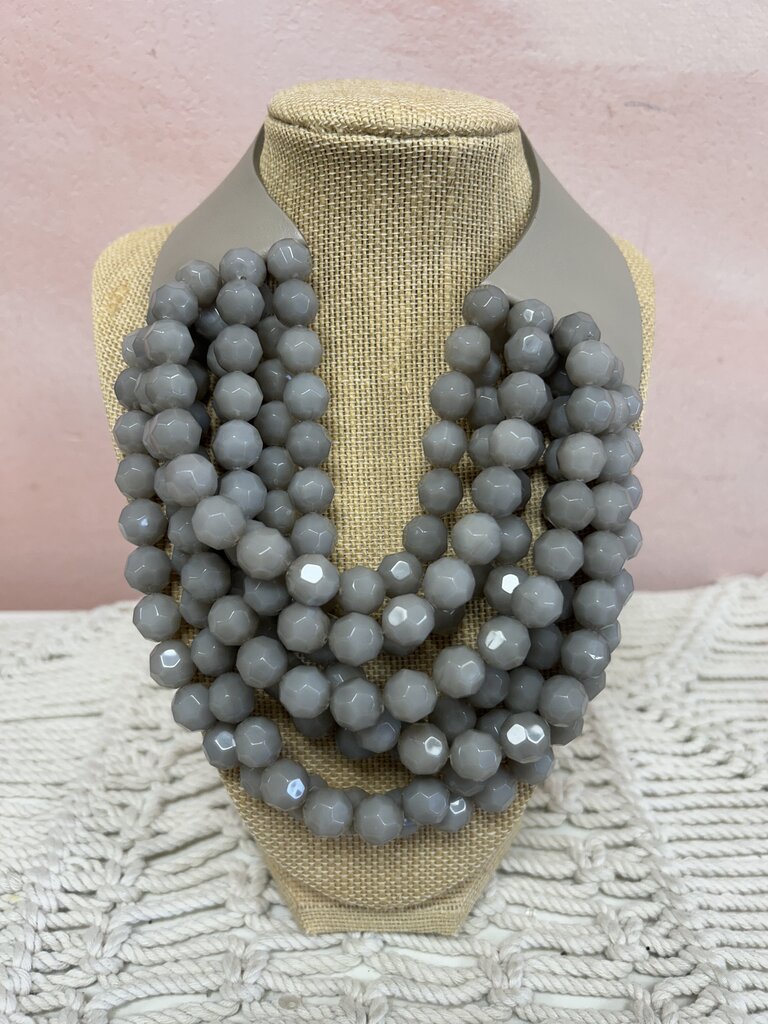 Fairchild Baldwin Beaded Necklace w/ Dustbag