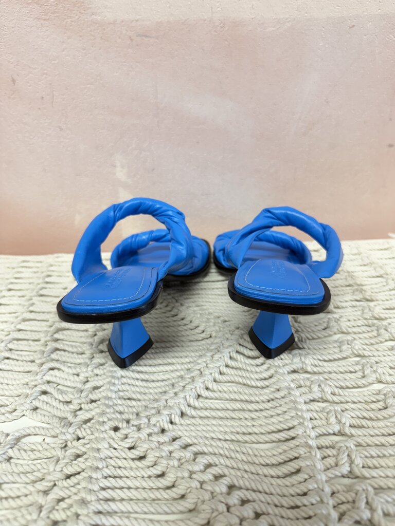 Mercedes Castillo Leather Slides