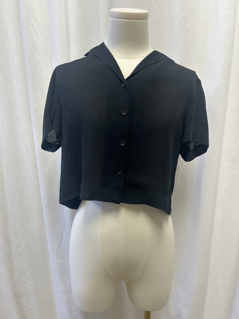 Black Short Sleeve Cropped Button Up