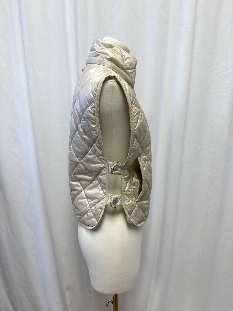 Adroit Atelier Quilted Open Side Vest