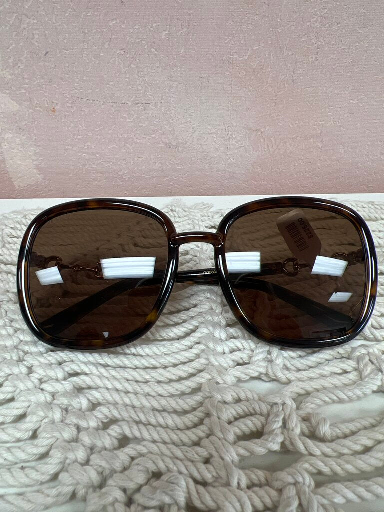 Gucci Tortoise Shell Oversized Horsebit Sunglasses w/ Box and Dustbag