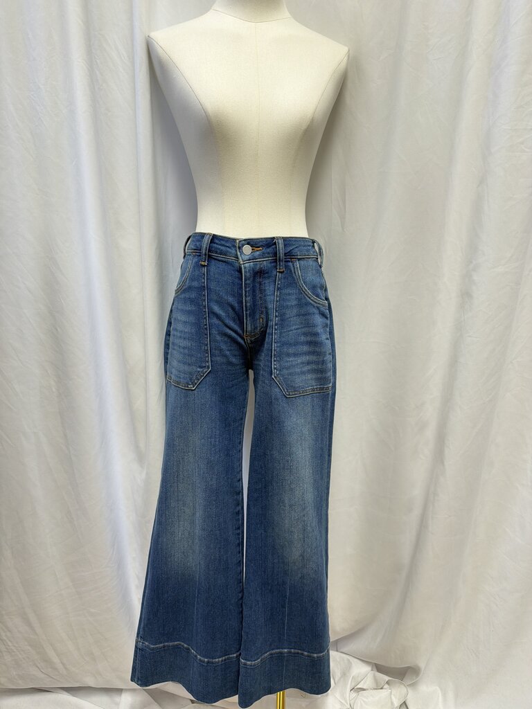 Pilcro Wide Leg Medium Wash Jean w/ Pocket Detail