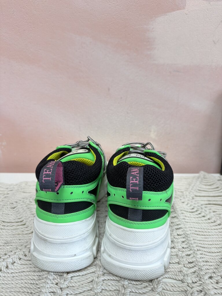 Gucci Flashtreck Sneaker (As Is)