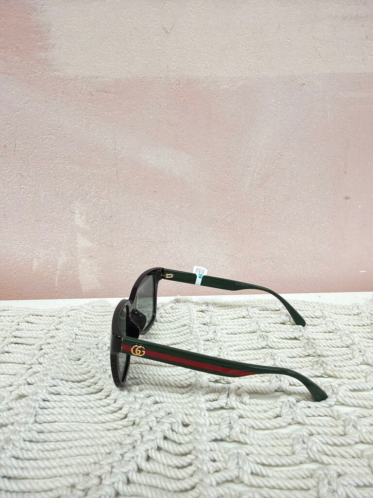 Gucci Square Gradient Lense Sunglasses w/ Case
