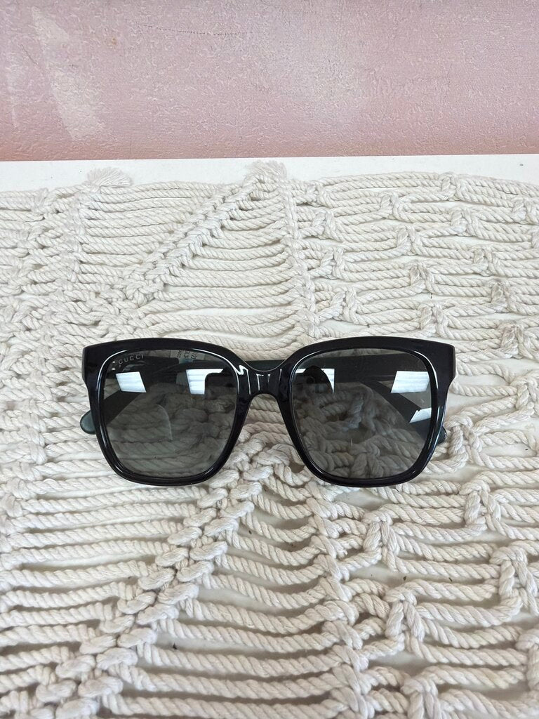 Gucci Square Gradient Lense Sunglasses w/ Case