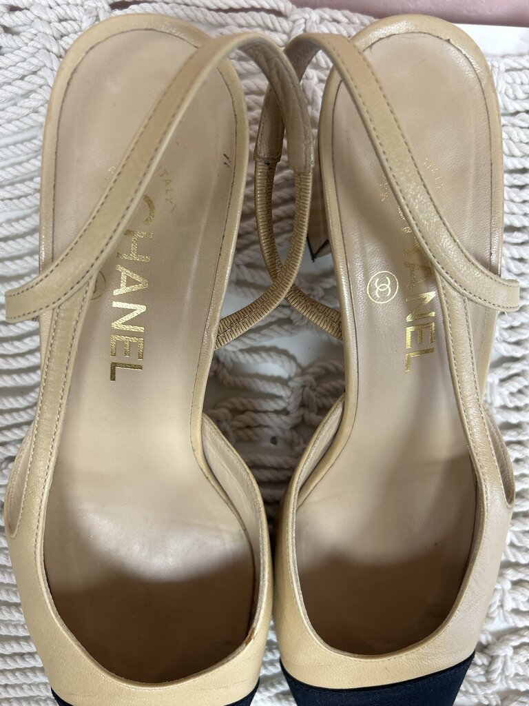 Chanel Goatskin Grosgrain Cap Toe Slingback Heels (AS IS)