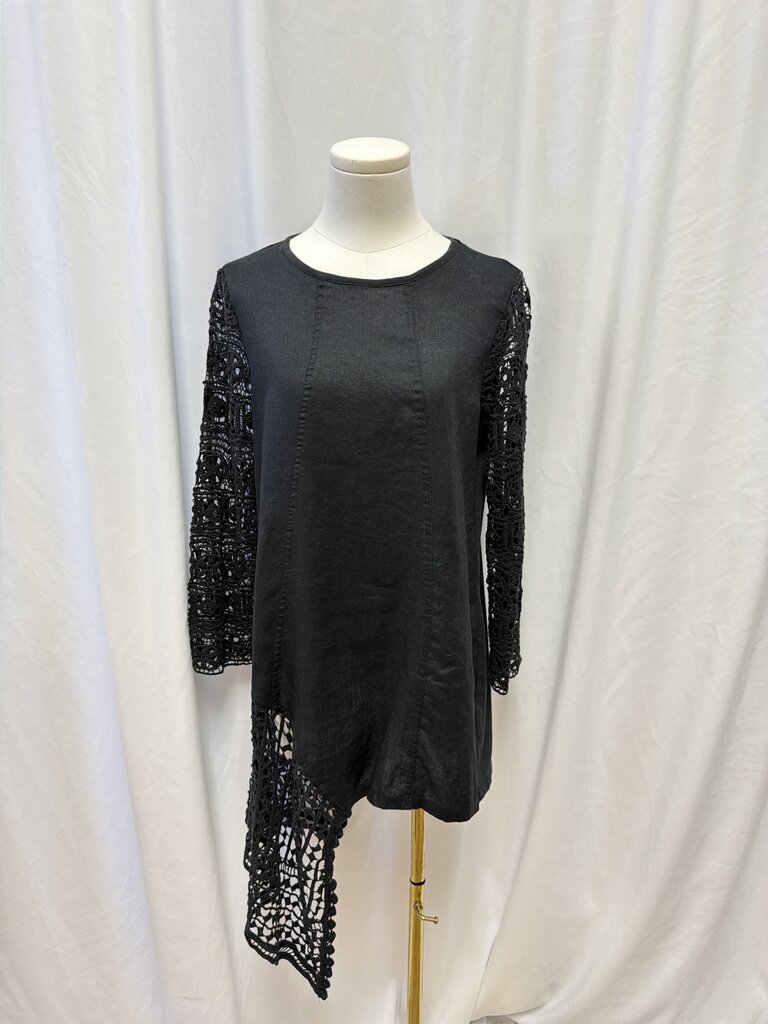 XCVI Linen and Lace Tunic