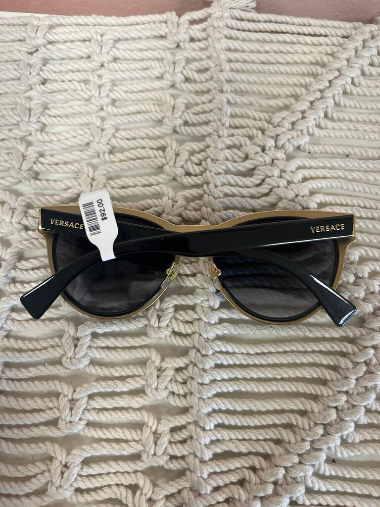 Versace Polarized Cat Eye Sunglasses w/ Case