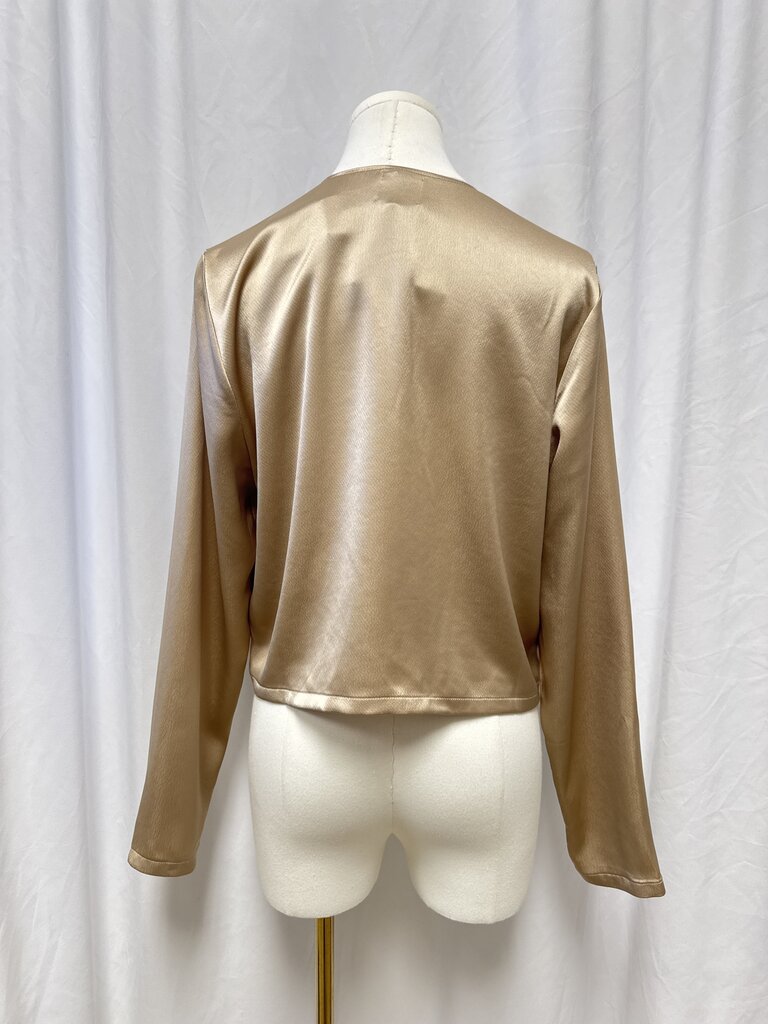 Leset Long Sleeve Cropped Button Up NWT