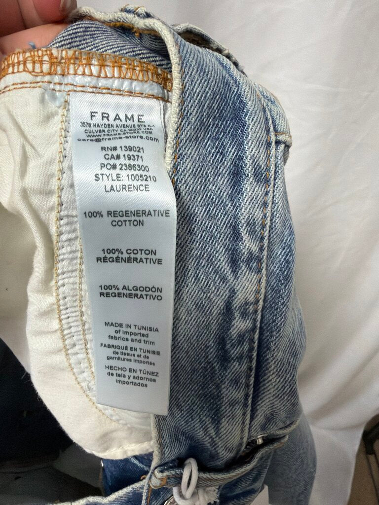 Frame Straight Leg Light Wash Jean NWT