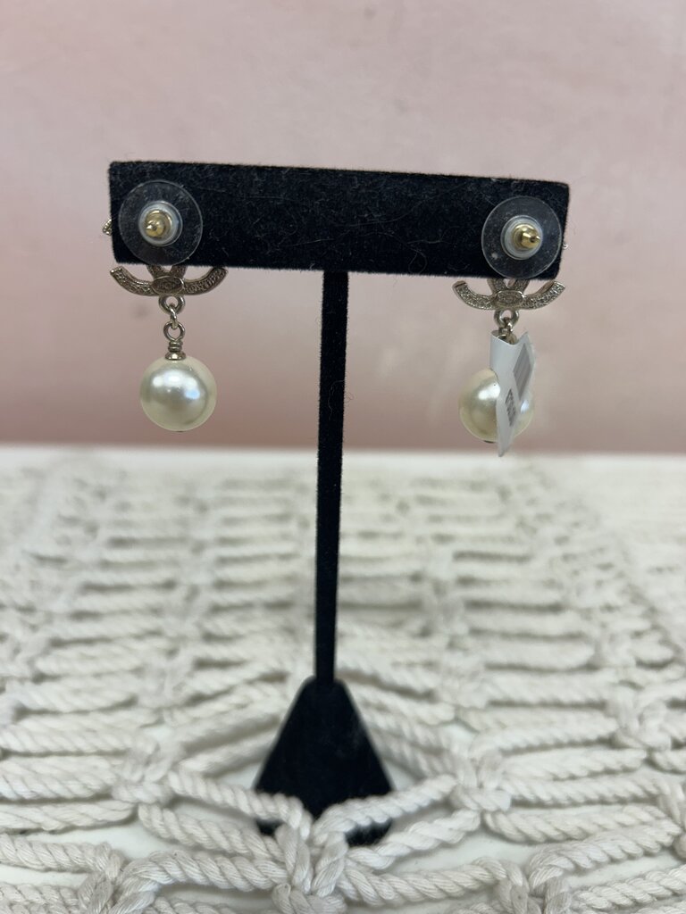 Chanel Faux Pearl and Crystal CC Drop Earring w/ Box