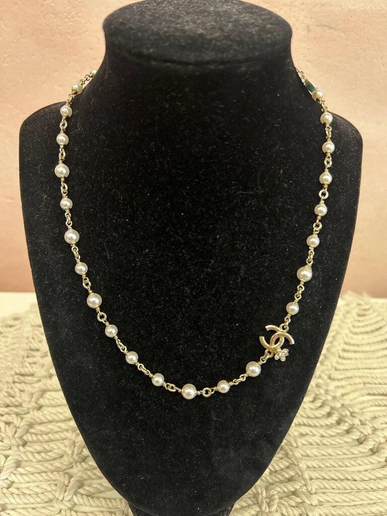 Chanel Pearl CC Choker w/ Box and Dustbag