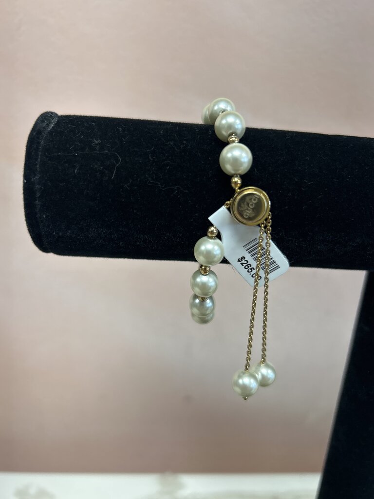 Gucci Interlocking Peal Bracelet w/ Dustbag and Box