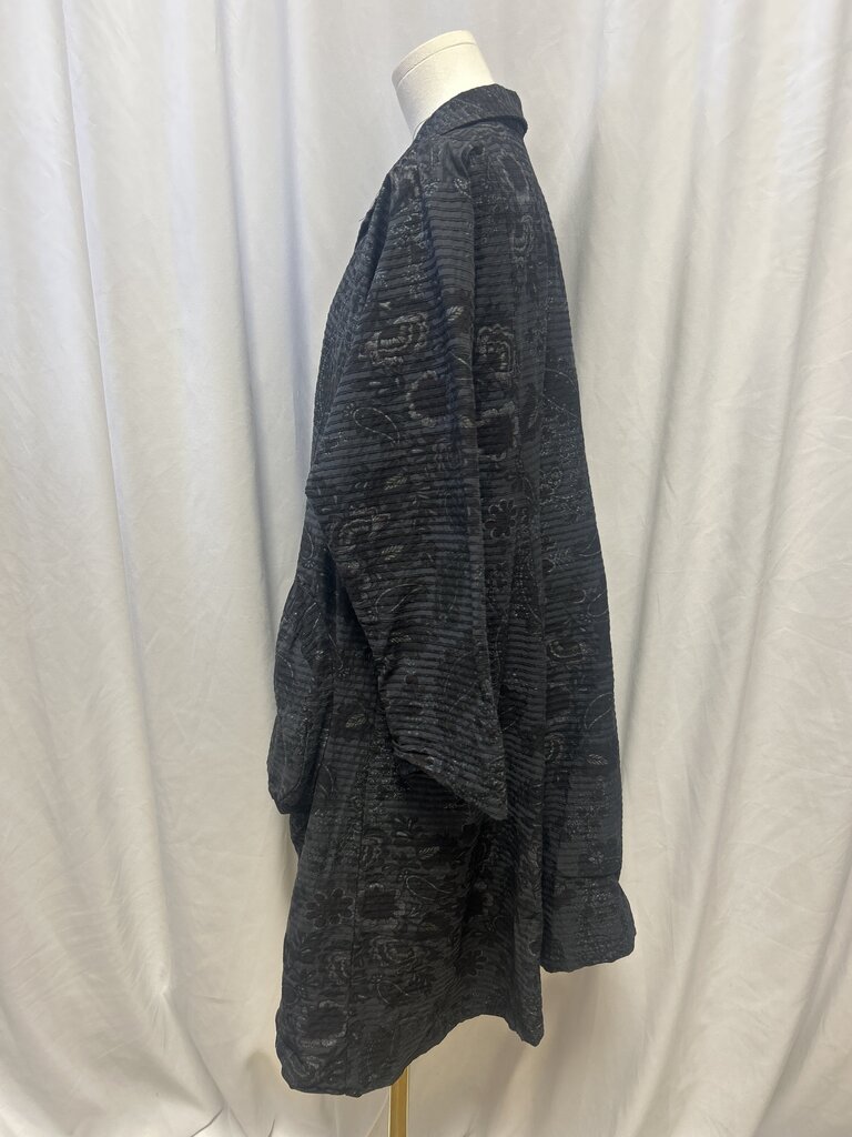 Dress To Kill Textured Shimmer Paisley Jacket
