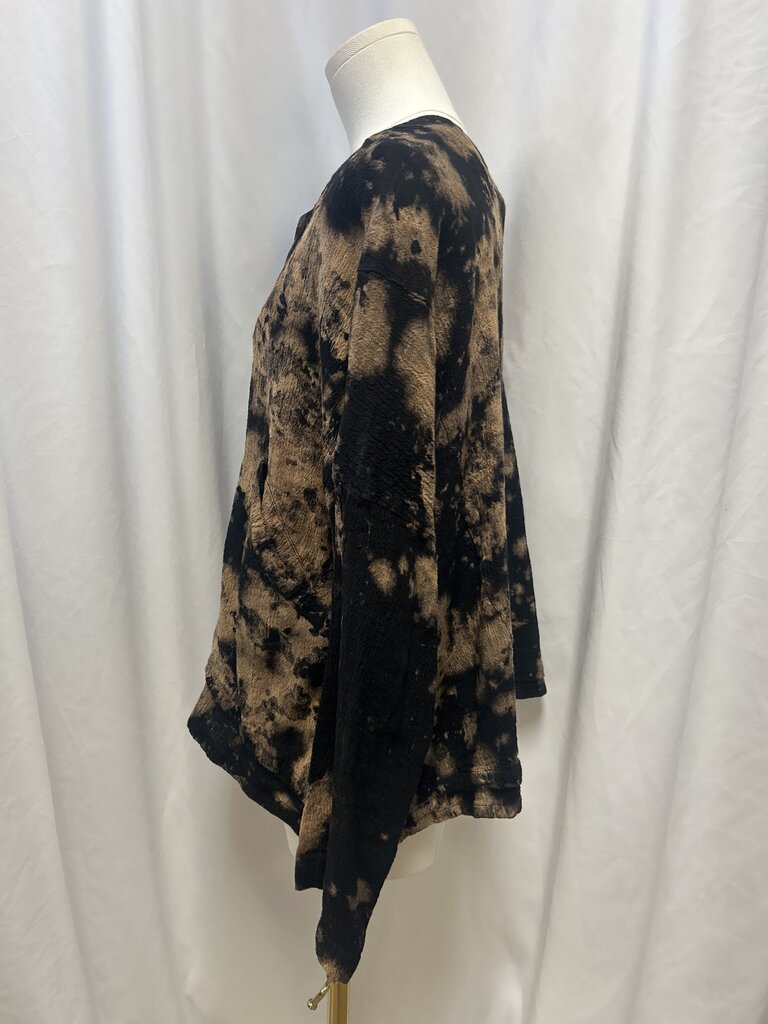 Dress To Kill Bleached Button Up Top