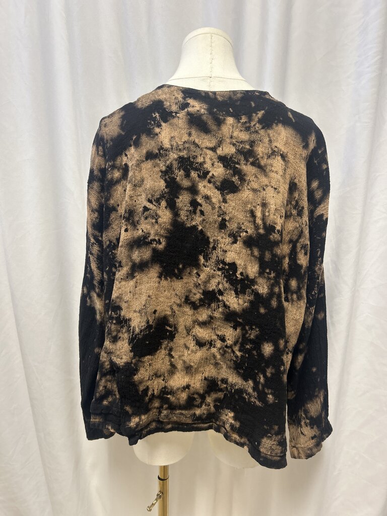 Dress To Kill Bleached Button Up Top