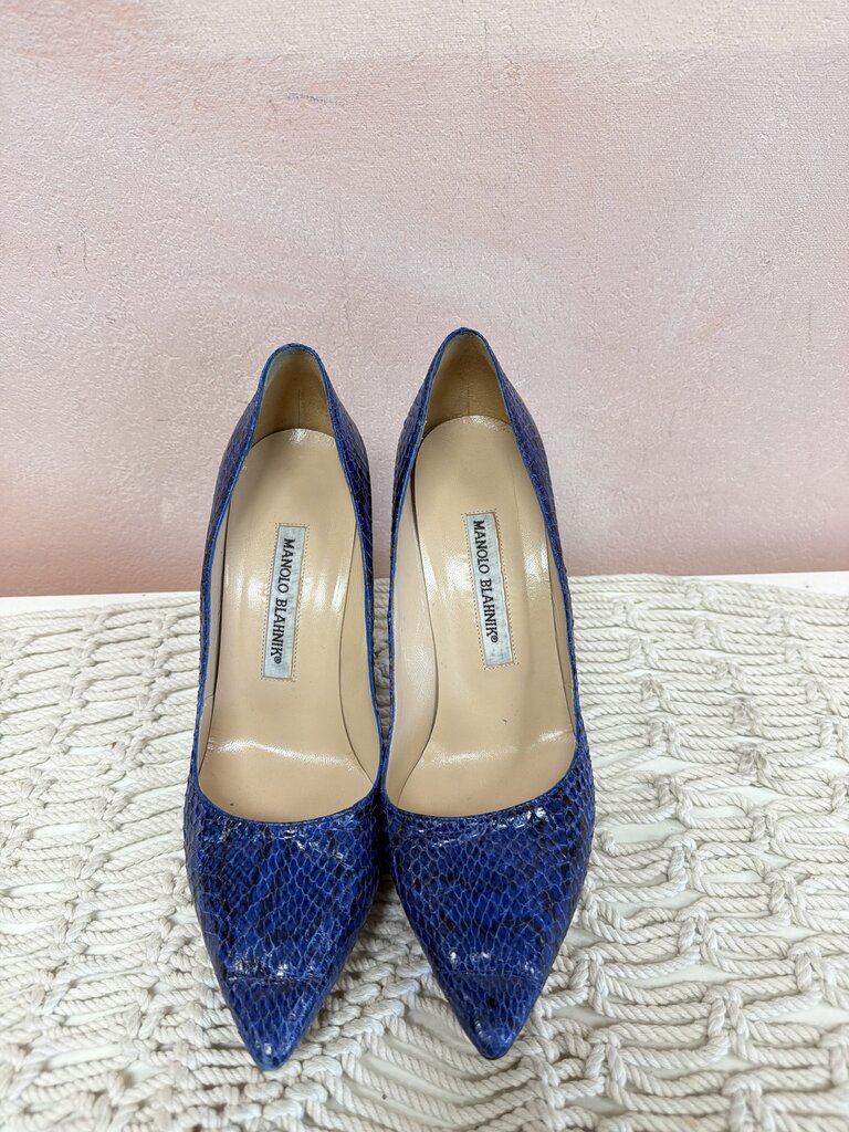 Manolo Blahnik Snakeskin Pointed Toe Pump