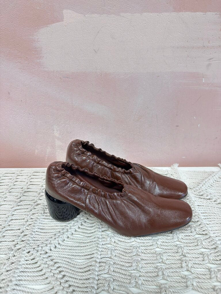 Jil Sander Brown Leather Scrunch Bulb Pump