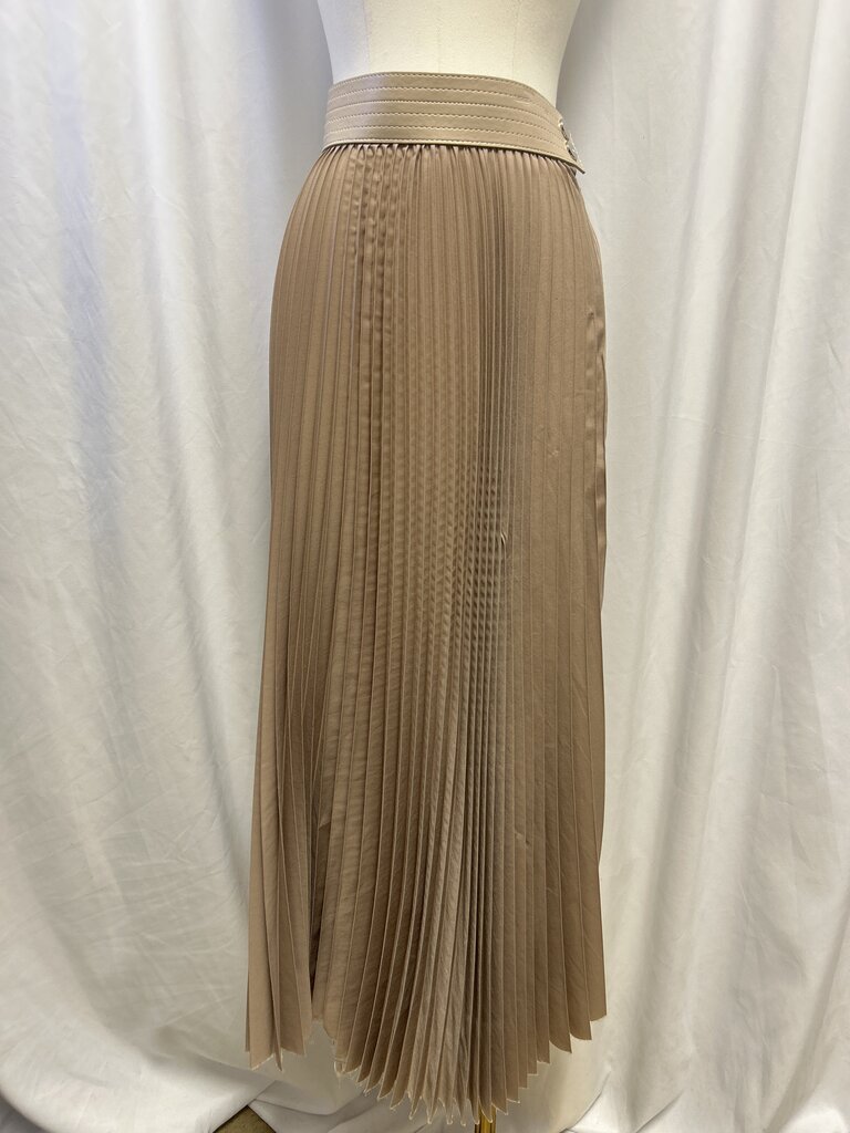 IN:05 Taupe Pleated Maxi S