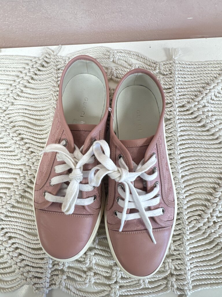 Gucci GG Monogram Logo Canvas Sneakers w/Box