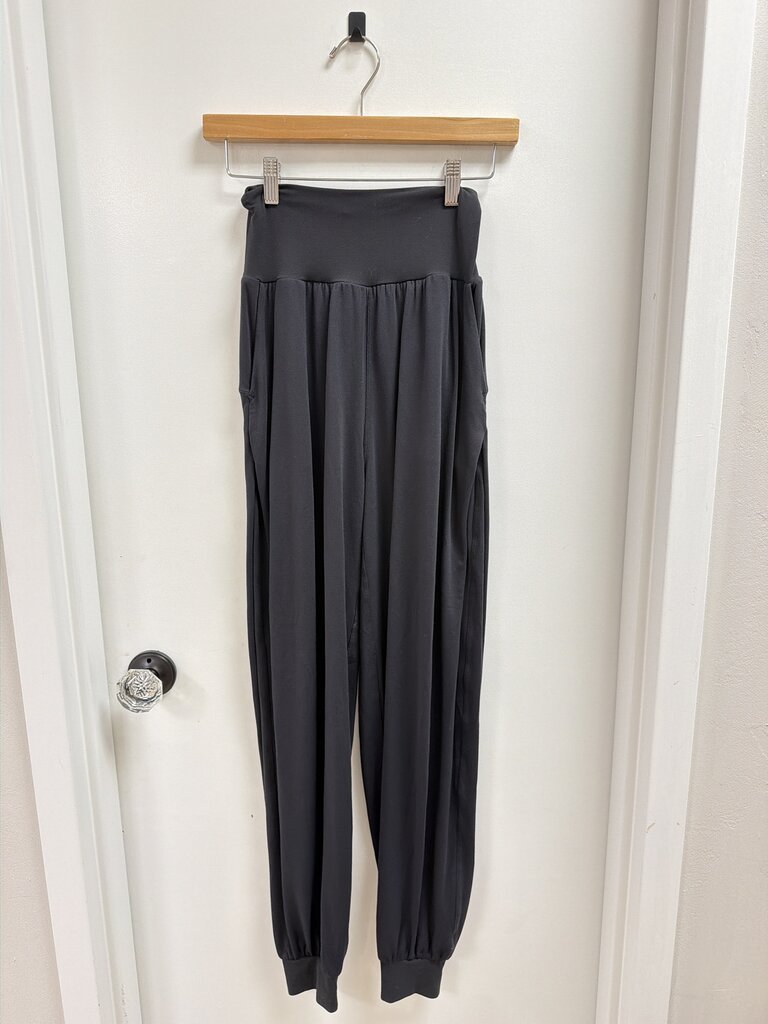 Lululemon Black Pull On Pant