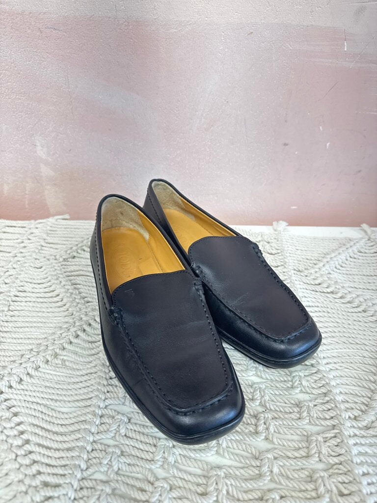 Tod's Leather Loafers w/Dustbag