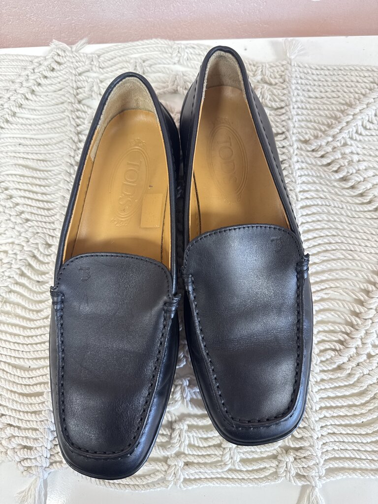 Tod's Leather Loafers w/Dustbag